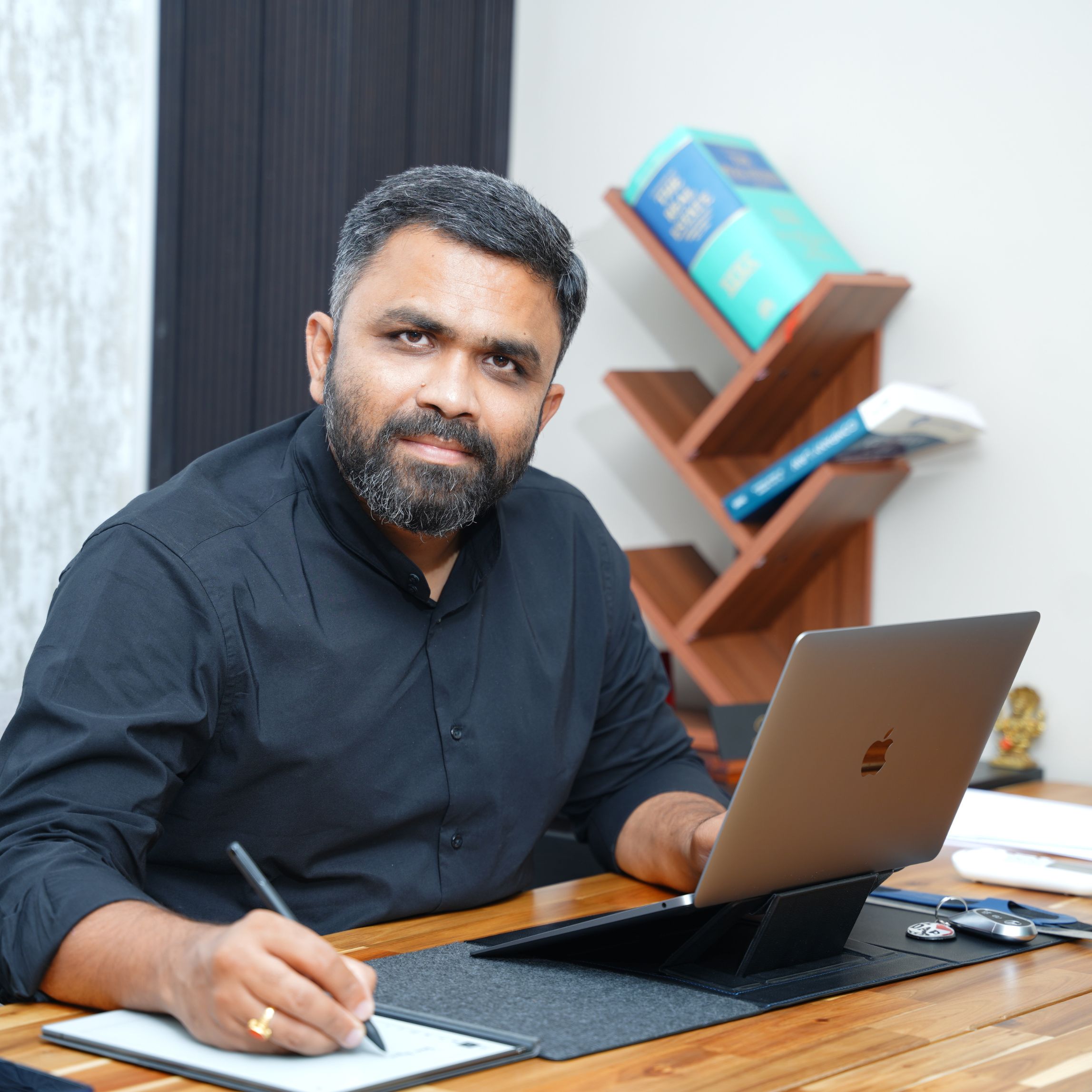 Sharat Vadhi